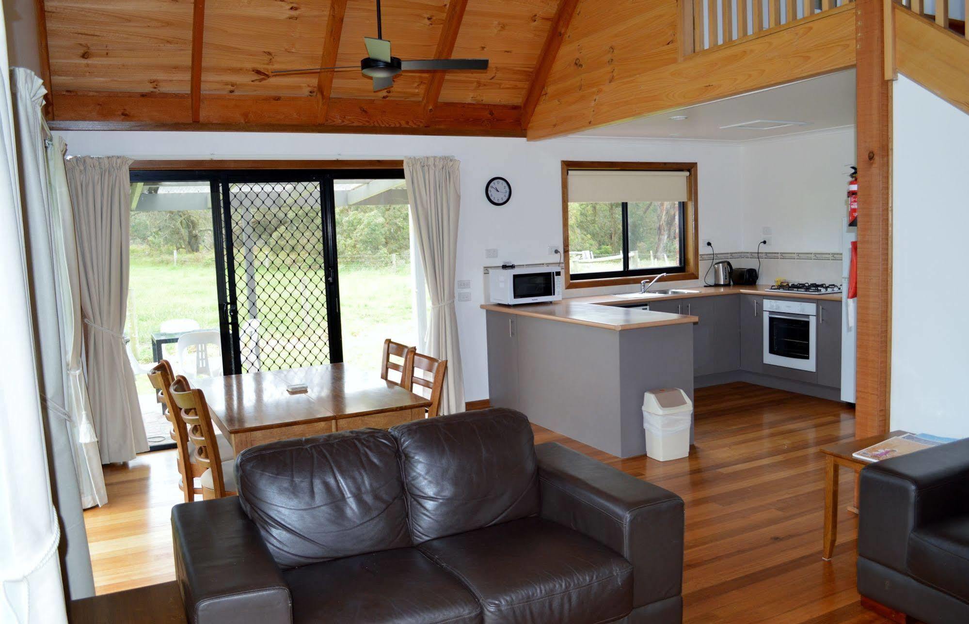 Prom Coast Holiday Lodge Waratah Bay Exterior foto